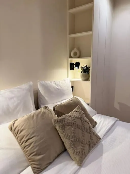Apartment Le Cocon Des Sablons - Tour Eiffel Champs Elysees Paris