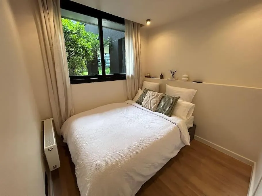 Apartment Le Cocon Des Sablons - Tour Eiffel Champs Elysees *