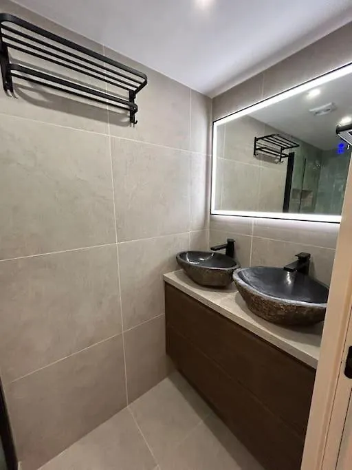 Le Cocon Des Sablons - Tour Eiffel Champs Elysees Apartment *